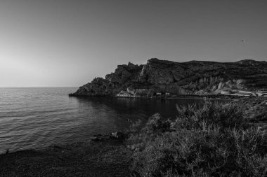 Aguilas 'ta bir sahilde gün doğumu, Murcia