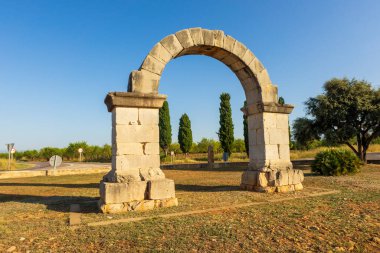 Castellon, İspanya 'daki Camino de Santiago' da bulunan Roma Cabanes kemeri.