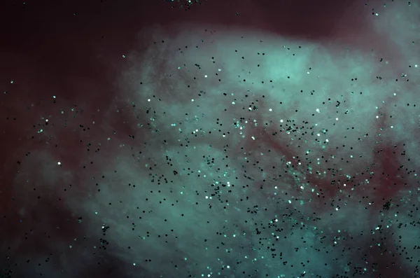 kavramsal karanlık cosmos arka plan ile parlayan bir yıldız olarak 