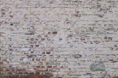 eski hasarlı tuğla duvar beton ile