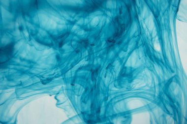 mavi beyaz arka plan üzerinde duman bulutları