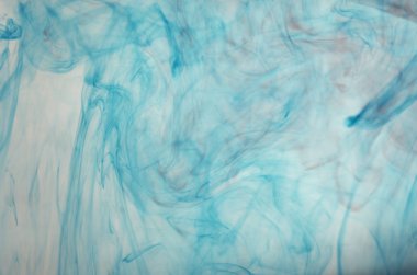 mavi beyaz arka plan üzerinde duman bulutları