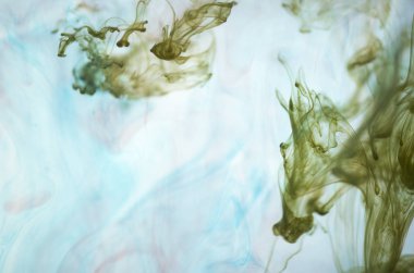 mavi beyaz arka plan üzerinde duman bulutları