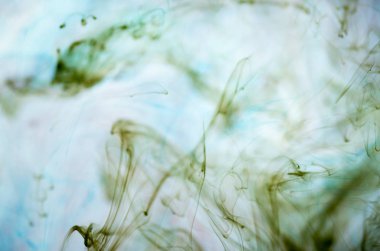 mavi beyaz arka plan üzerinde duman bulutları