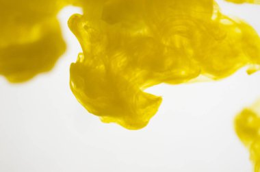 sarı beyaz arka plan üzerinde duman bulutları