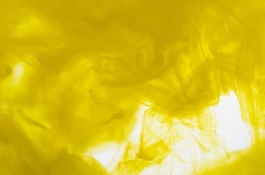 sarı beyaz arka plan üzerinde duman bulutları