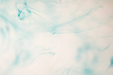 mavi beyaz arka plan üzerinde duman bulutları