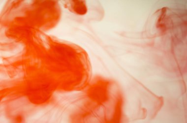 kırmızı beyaz arka plan üzerinde duman bulutları