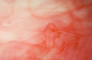 kırmızı beyaz arka plan üzerinde duman bulutları