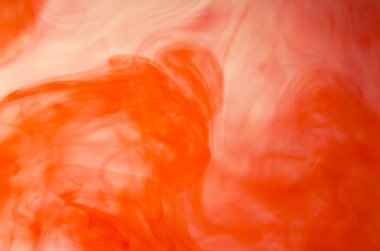 kırmızı beyaz arka plan üzerinde duman bulutları