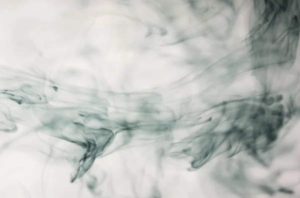 เมฆคว ดบนพ นหล ขาว — ภาพถ่ายสต็อก