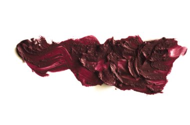 Beyaz arka plan üzerinde yumuşak krem çikolata closeup görünümü