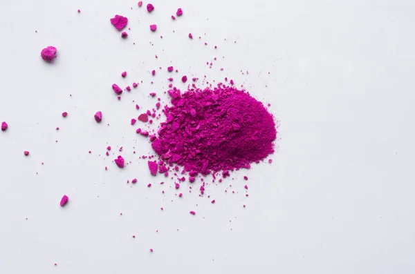 Вид Крупным Планом Фиолетовой Сухой Краски Белом Фоне — стоковое фото