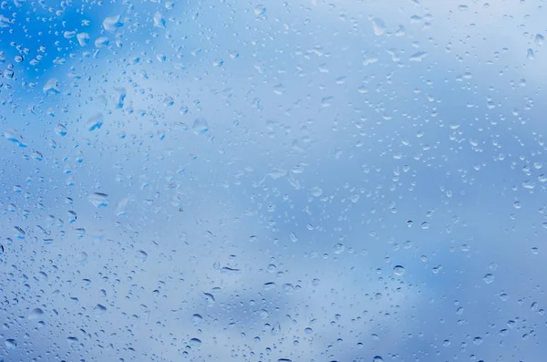 Краплі Води Склі Проти Блакитного Неба — стокове фото