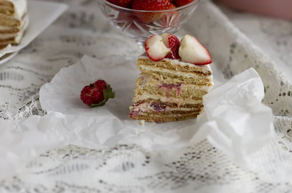 Close Van Waanideeën Cake Met Vruchten — Stockfoto