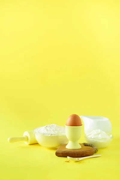 Здоровые Ингредиенты Выпечки Масло Сахар Мука Яйца Масло Ложка Щетка — стоковое фото