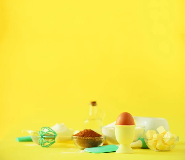 Здоровые Ингредиенты Выпечки Масло Сахар Мука Яйца Масло Ложка Скалка — стоковое фото