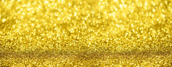 焦点を絞ったライト 明るい黄色のボケとバナー 黄金の光沢のある背景 クリスマスの挨拶のためのスペースをコピーします ゴールドの輝きの質感のシマー 新年のコンセプト 豪華な休日 — ストック写真