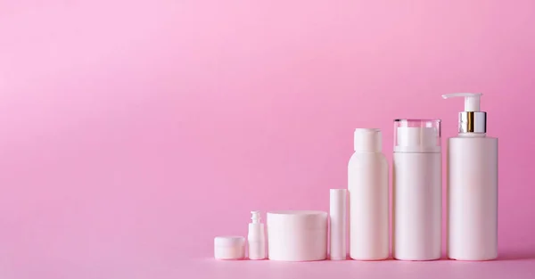 Білі Косметичні Трубки Рожевому Фоні Простором Копіювання Догляд Шкірою Лікування — стокове фото