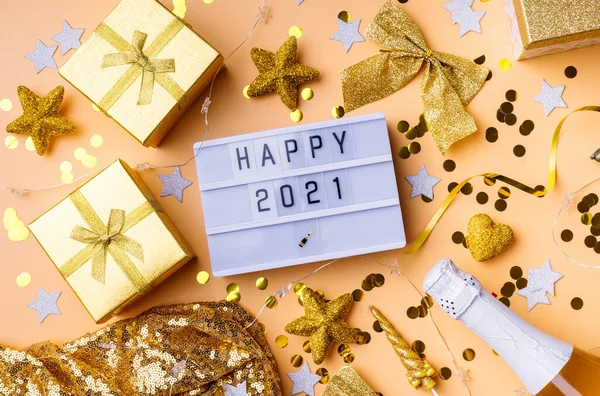 Anno Nuovo Natale Posa Piatta Lightbox Con Parole Happy 2021 — Foto Stock