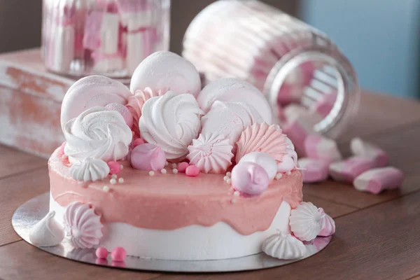 big pink cake, wedding cake