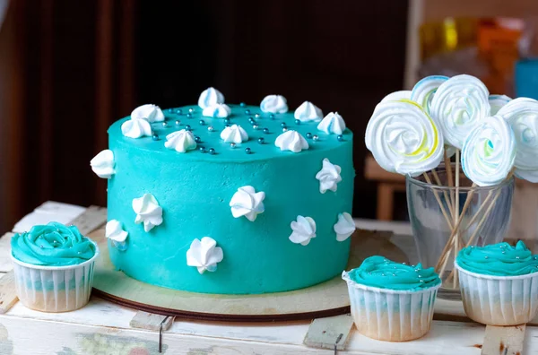  Festival düğün pastası, turkuaz rengi