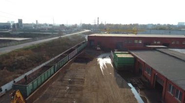 Robot el manipülatör üzerinde bir tren. Hidrolik vinç.