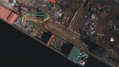 nehir, hurda avluya, kömür tesisi, sanayi alanları bağlantı noktası