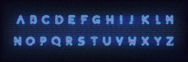 Neon alfabesi yazı tipi. Parlayan Neon renkli 3D Modern alfabe yazı tipi