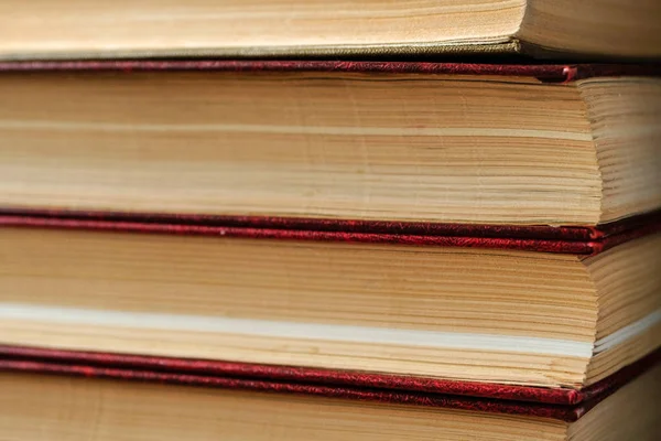 Nahaufnahme Vertikaler Stapel Bücher Hintergrund — Stockfoto