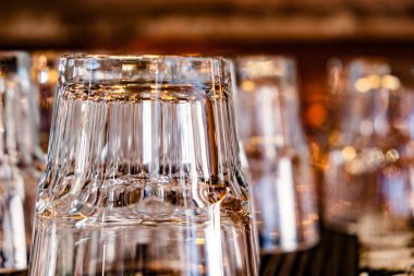 Boş temiz cam bardak Close-up