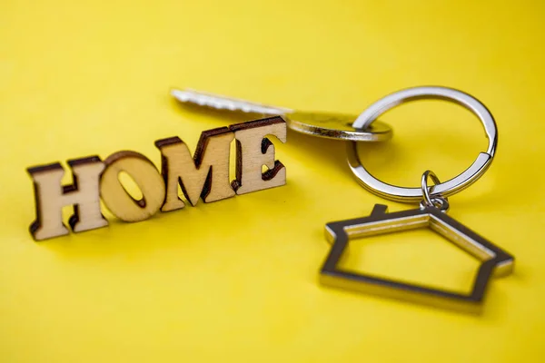 Concept Buying Private House Apartment Metal Keyring Shape House Metal — Zdjęcie stockowe