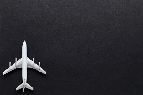 Toy Airplane Black Background Top View Copy Space — Stock Photo, Image