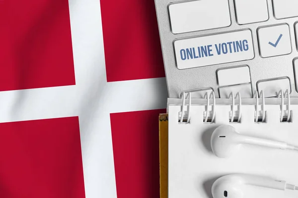 Online Voting Concept Kingdom Denmark Keyboard Country Flag — Stock Photo, Image