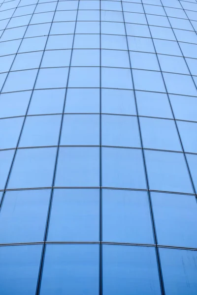 Widok Fasadę Nowoczesnego Wieżowca Szklanego — Zdjęcie stockowe