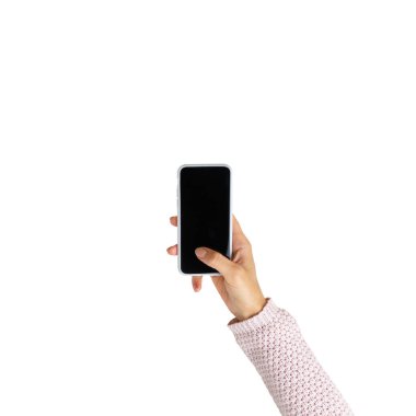 Kadın eli akıllı telefonu tutuyor. Üst manzara ve beyaz arkaplan. İzole edilmiş