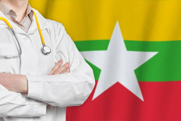 缅甸联邦共和国保健概念 有背景医生 在该国的医疗保险 工作或学习 — 图库照片