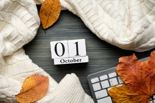 first day of autumn month calendar october.