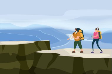 Harita ve sırt çantaları ile turistler in sevimli çift açık turistik aktivite gerçekleştirerek. Dağ panorama manzara. Macera seyahat, yürüyüş yürüyüş gezisi turizm vahşi doğa trekking. Turist çifti