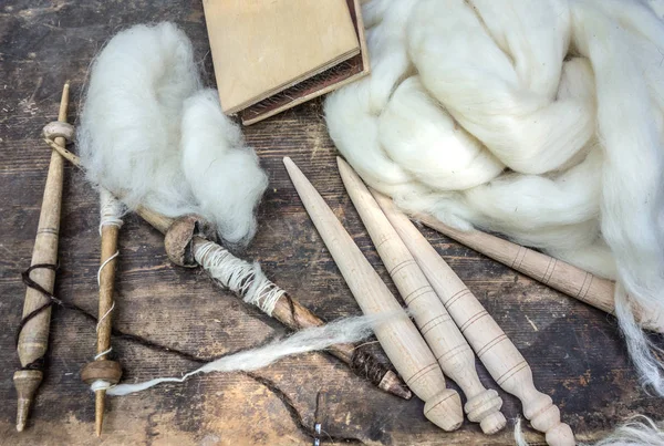 Tools Spinning Wool White Sheep Wool Rural Environment Rustic Life — Stock Photo, Image