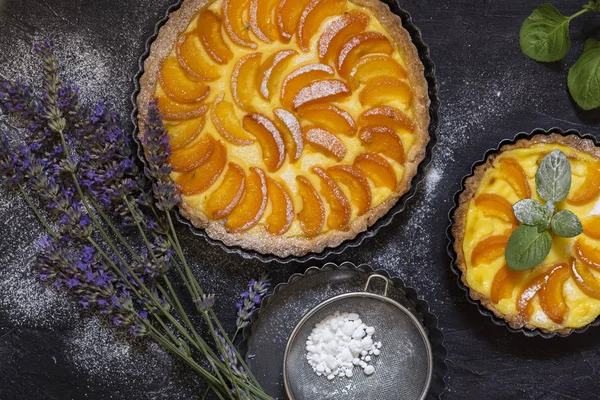 Tarta Albaricoque Con Lavanda Menta — Foto de Stock