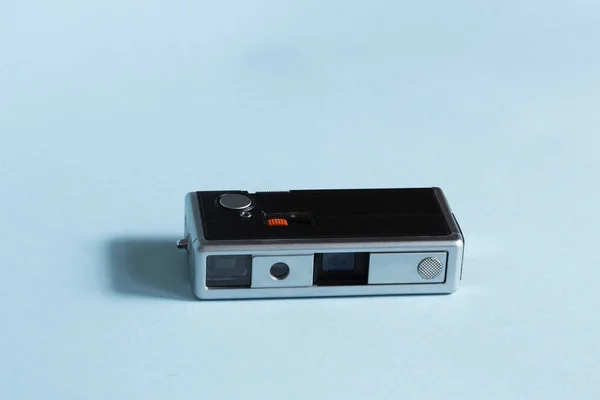 Παλιά Κάμερα Γκρι Φόντο — Φωτογραφία Αρχείου