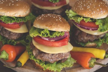 Biber ile mini hamburger