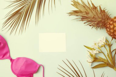 Yaz arka plan boş bir not ile