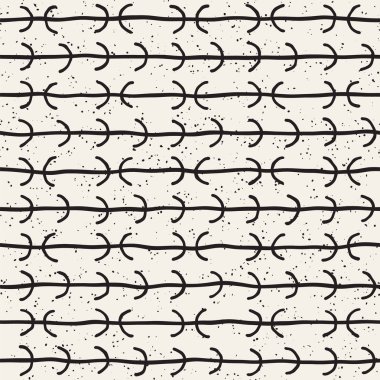 Elle çizilmiş çizgiler seamless grungy modeli. Soyut geometrik yinelenen kiremit doku siyah beyaz.