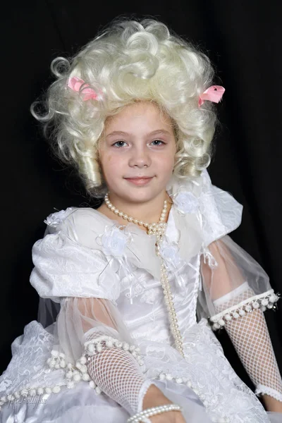 Girl in Studio Caravaggio Xviii tarzı esinlenerek çalışır