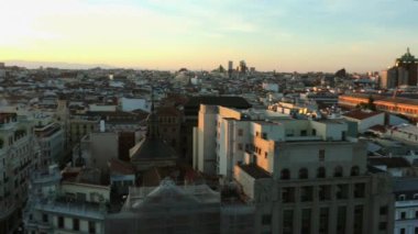 Gün batımı Madrid Gran Via Rating çatı üstten Metropolis görünüm 4k, panorama, gerçek zamanlı
