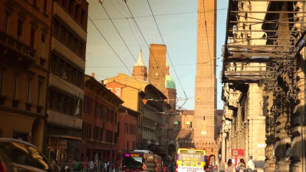 Bologna Itálie Cca 2018 Rizzoli Street View Slavný Dvě Věže — Stock video