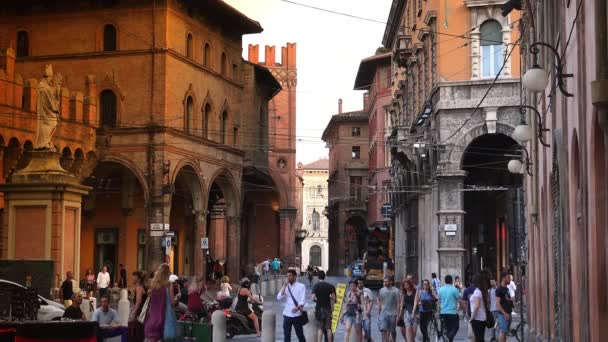 Bologna Italia Circa 2018 Plaza Piazza Porta Ravegnana Bolonia Dos — Vídeo de stock