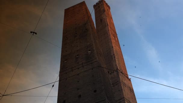 Zwei Türme Von Bologna Asinelli Und Garisenda Türme Bologna Italien — Stockvideo